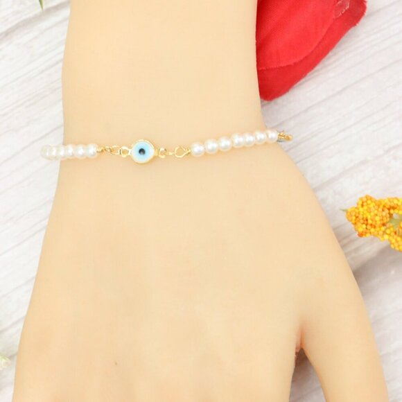 "Trendy Handmade Bracelet – A Thoughtful Gift for Girls & Women | UNVRC1455 - Picture 3 of 10